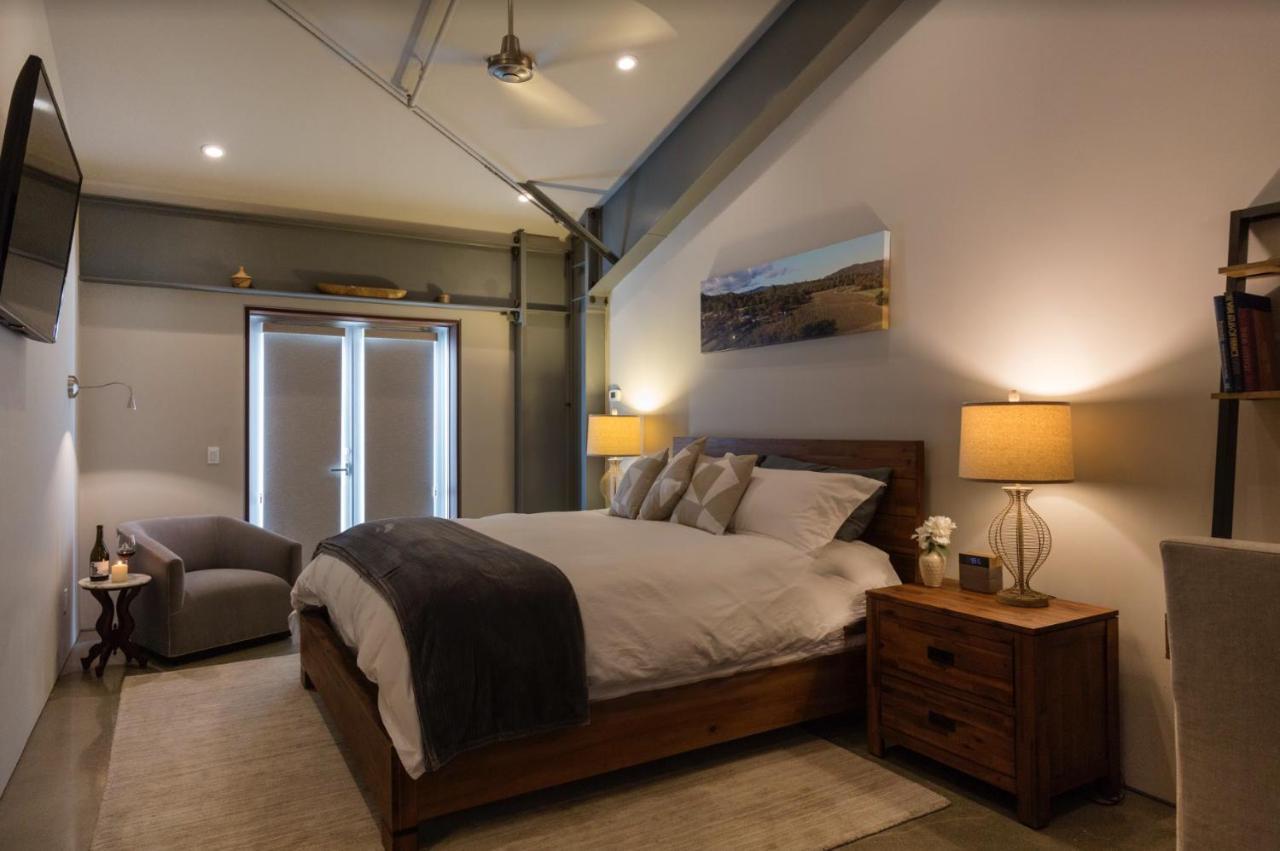 Bed and Breakfast Bed And Barrel At Stonehouse Cellars Clearlake Oaks Esterno foto