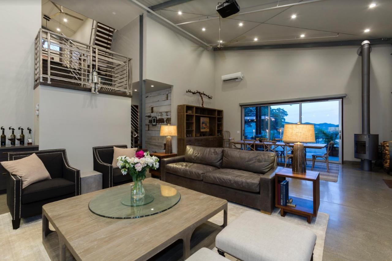 Bed and Breakfast Bed And Barrel At Stonehouse Cellars Clearlake Oaks Esterno foto